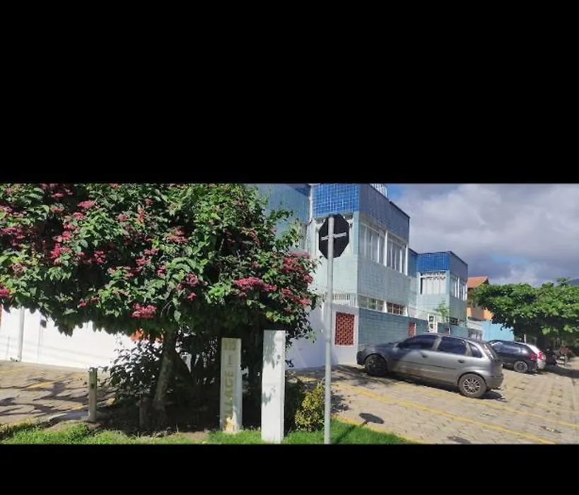 Apartmento 50 Metros da Praia Maranduba-1